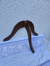 Nussbaum alte Fußgestelle